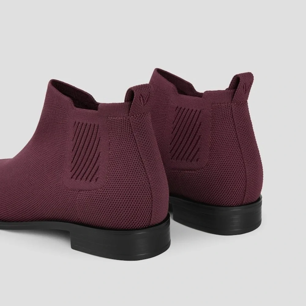 VIVAIA Burgundy Knit Pointed‎ Toe Chelsea Boots Women's Size US 7.5 EU 38.5